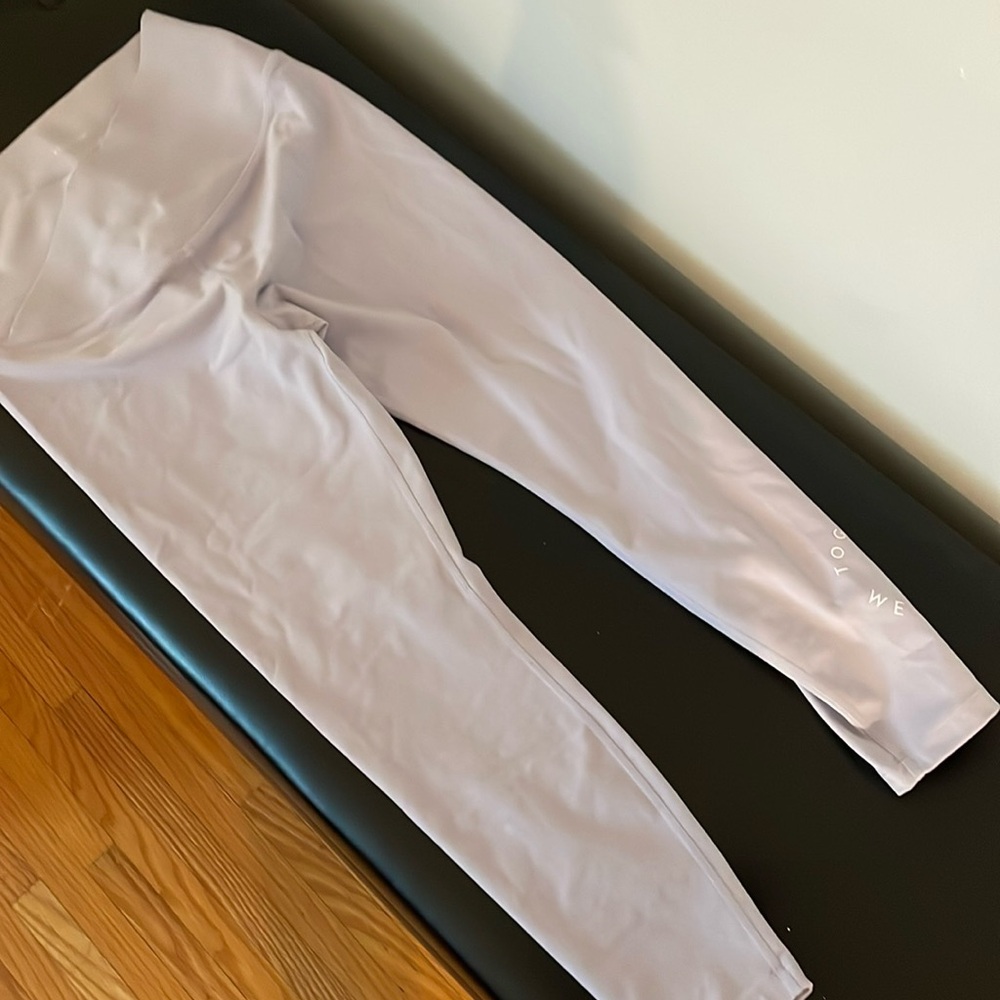 NWOT Peloton women’s leggings size medium